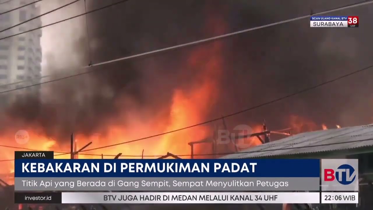 Kebakaran Hebat Melalap Permukiman Padat di Sawah Besar