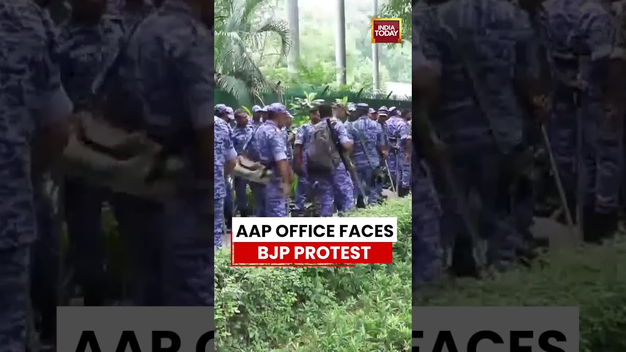 AAP VS BJP: BJP Workers Protest Outside AAP Office Over Punjab Paper Leak | Heavy Security In Delhi