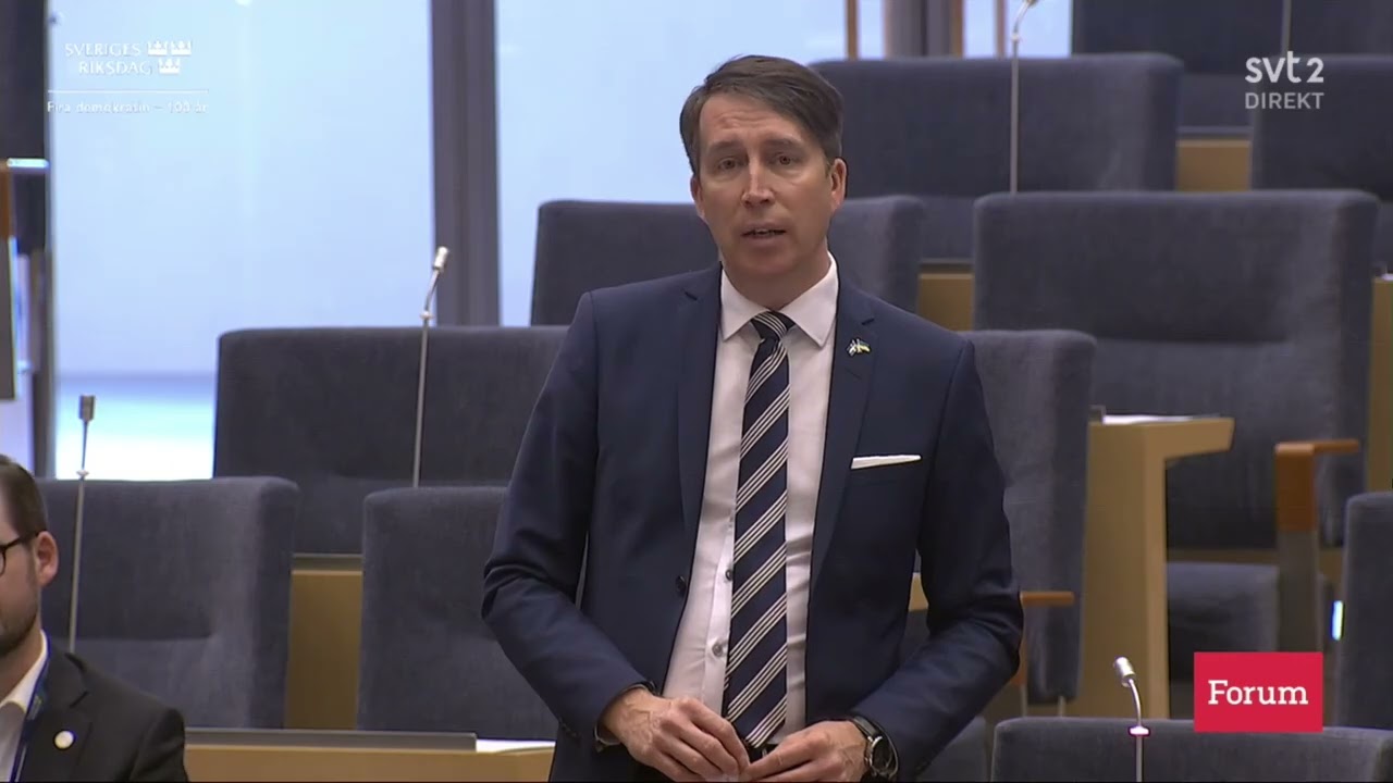 Regeringen - vad h&auml;nde med f&ouml;rstatligandet av skolan? Richard Jomshof fr&aring;gar ut ministern