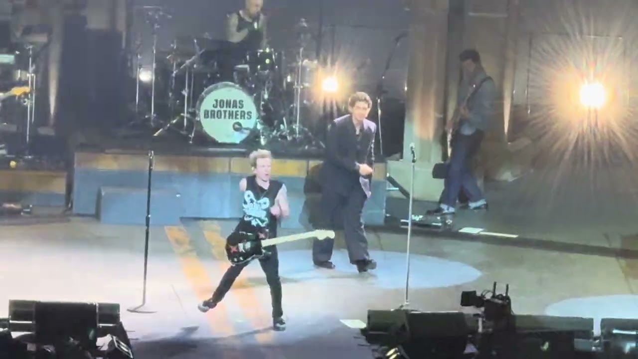 In Too Deep (Sum 41) - Jonas Brothers Live at Climate Pledge Arena in Seattle, Washington 9/22/2025