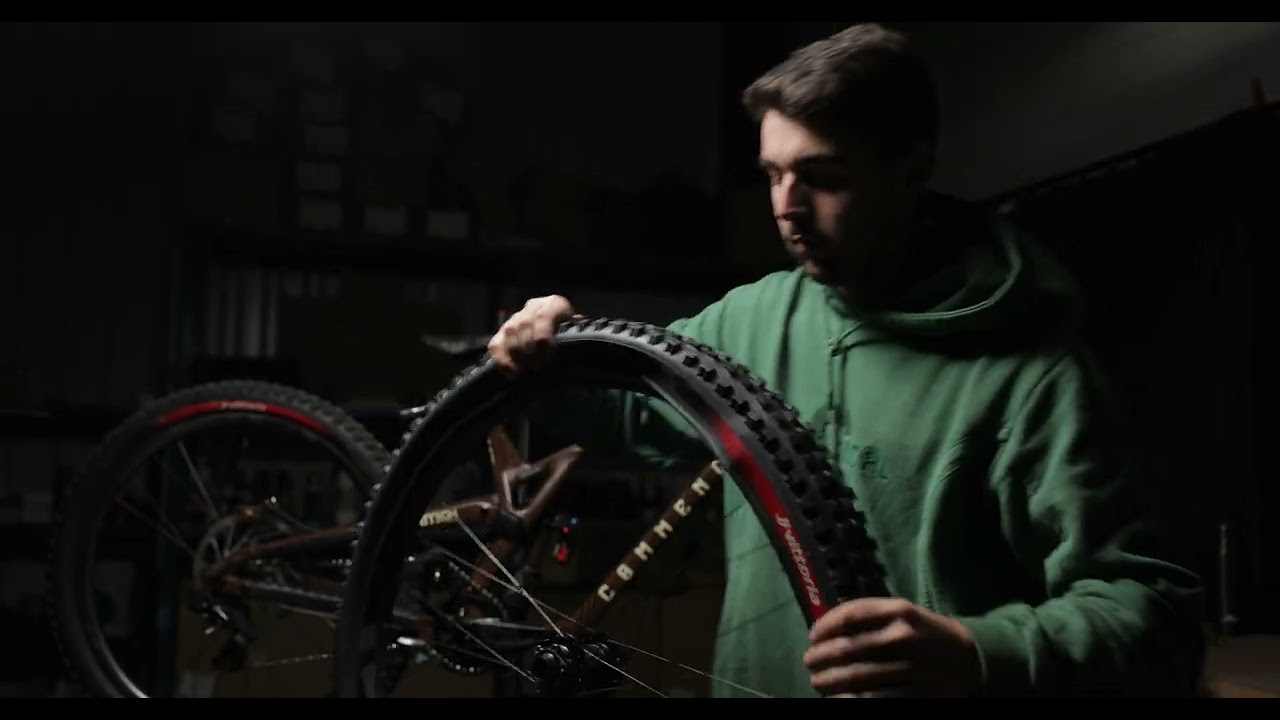 Vittoria Air-Liner Protect Enduro & Downhill set up | By Commençal IC STUDIO