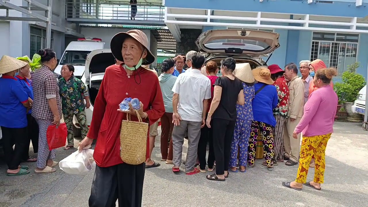 Mùng 5 tháng 10 gieo duyên cơm chay.. adidaphat 
