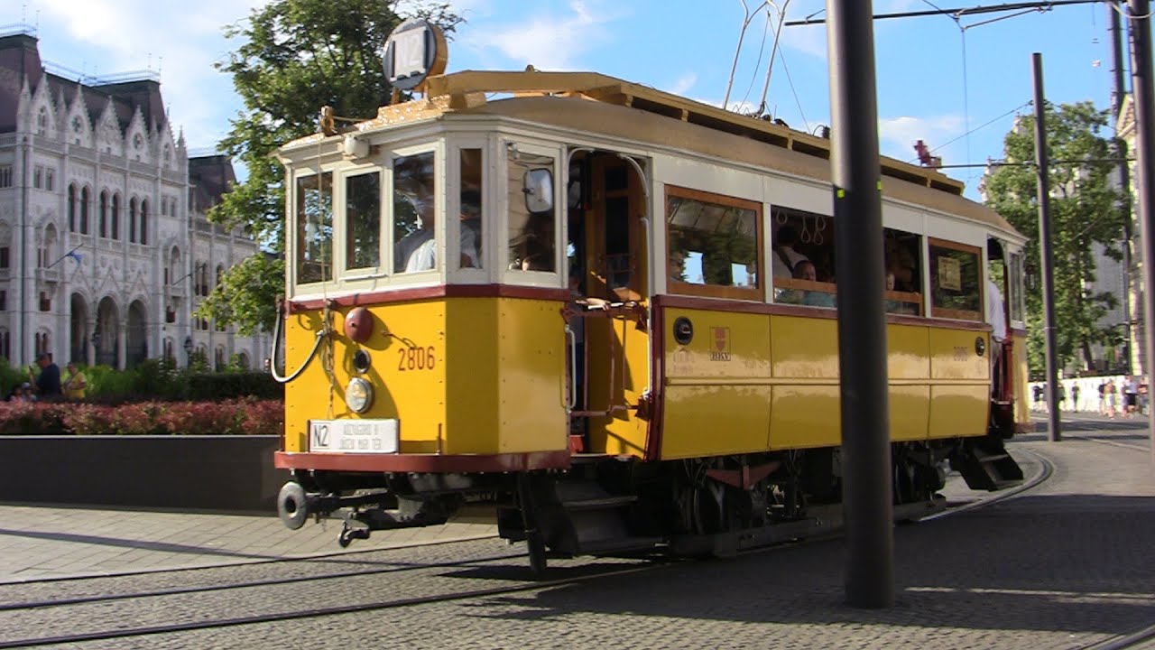 Schlick-Ganz 2806 villamos 1911 Film6  Ganz villamos 1356 Kossuth tér 2024 júl 6 Budapest 5kCa03337