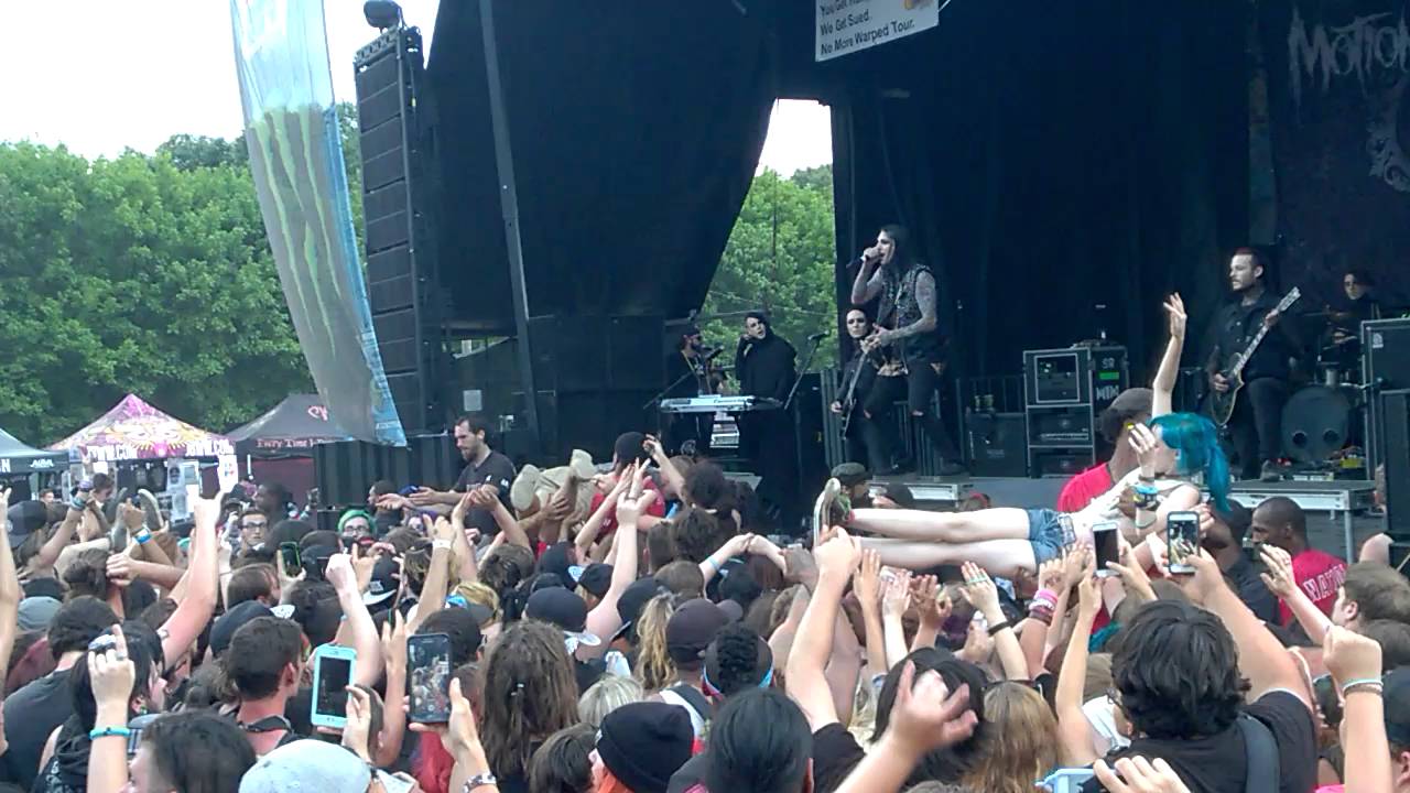 Motionless in White - Devil's Night (Vans Warped Tour 2016, ATL)