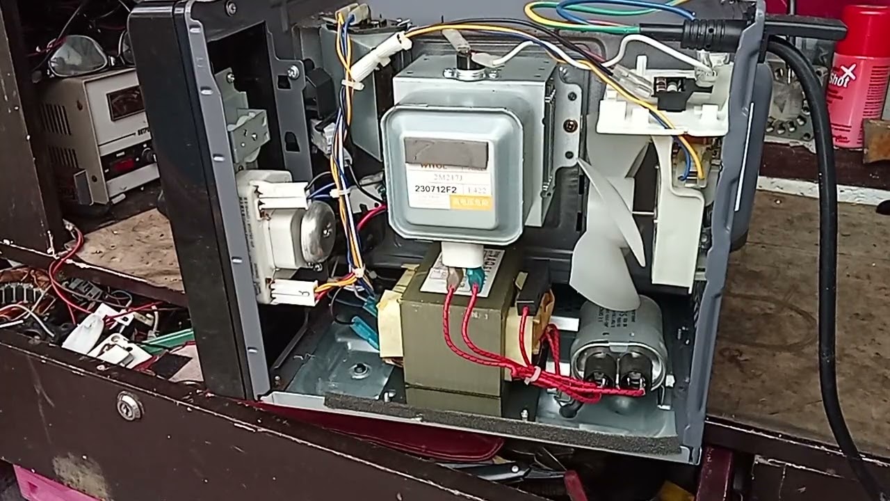 Microwave oven umusok...