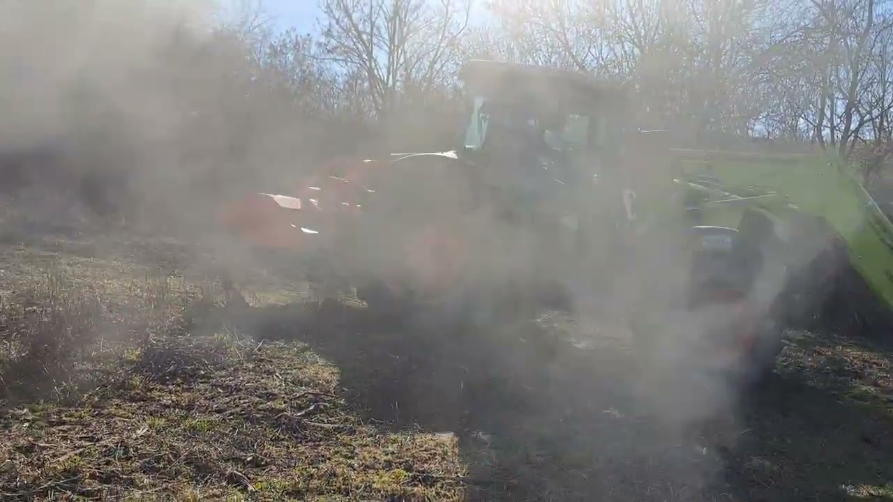 Szárzúzás. Claas Arion 420 + Tehnos 250