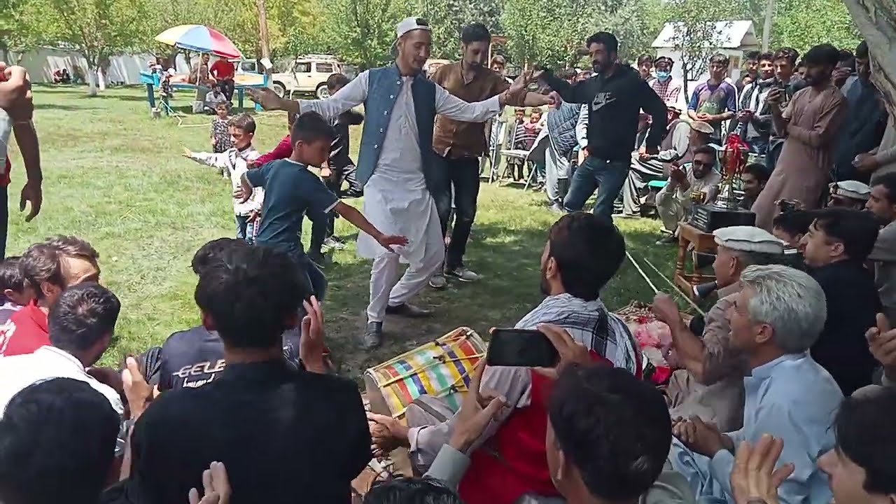 Chitrali Dance/Chitrali Eshtok/Laspur Harchin/Dohla ishtok