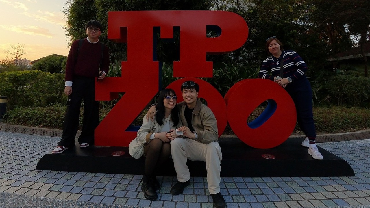 More fun time at the zoo