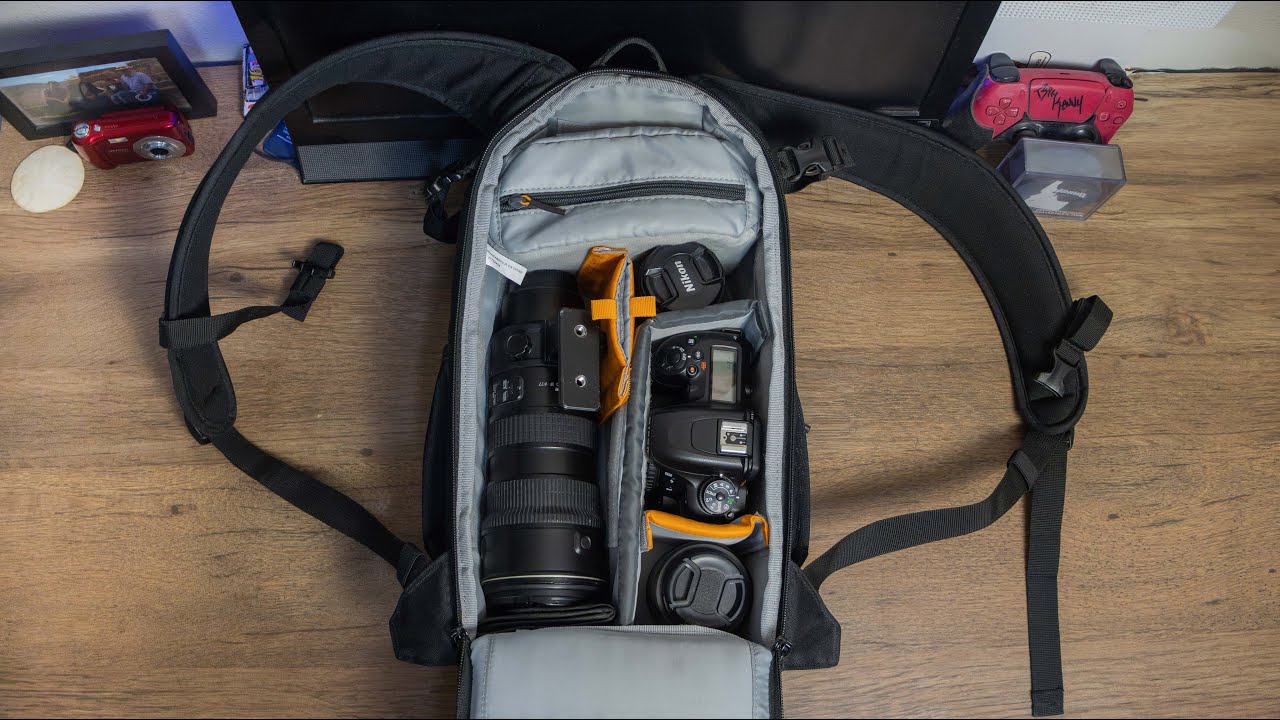 What's In My Camera Bag (As a 15 year old beginner photographer)