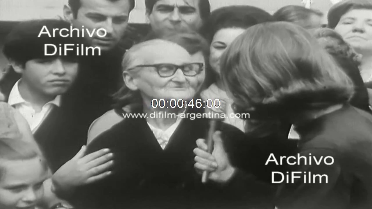 Españoles radicados en Buenos Aires regresan a su patria 1969