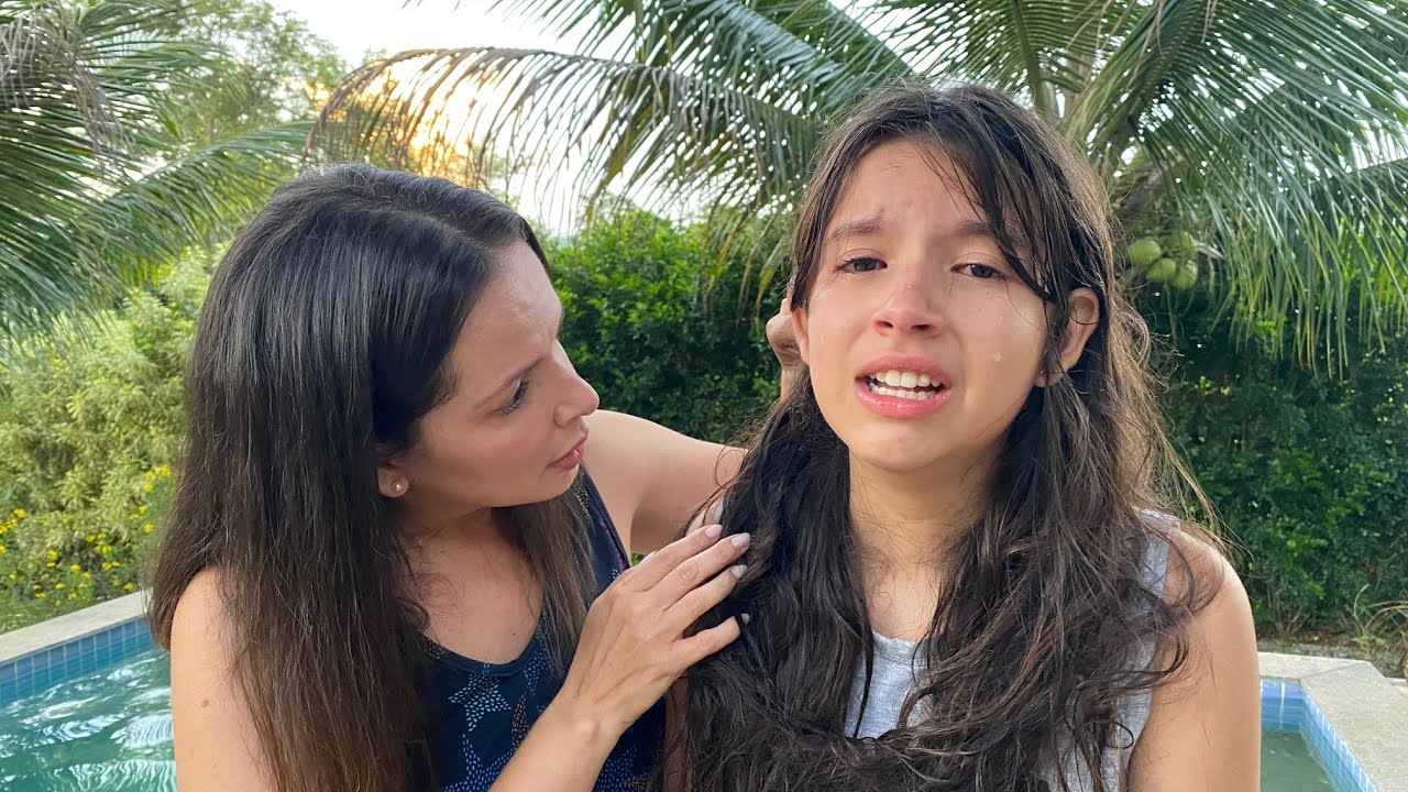 ELA FOI PICADA POR ABELHAS