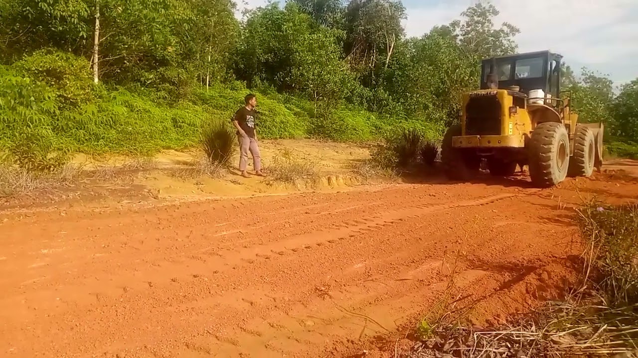 Subscribe Chanel ini, bnyk manfaatnya❗ Merapikan akses jalan kavlingan di lintas barat bt 23, Bintan