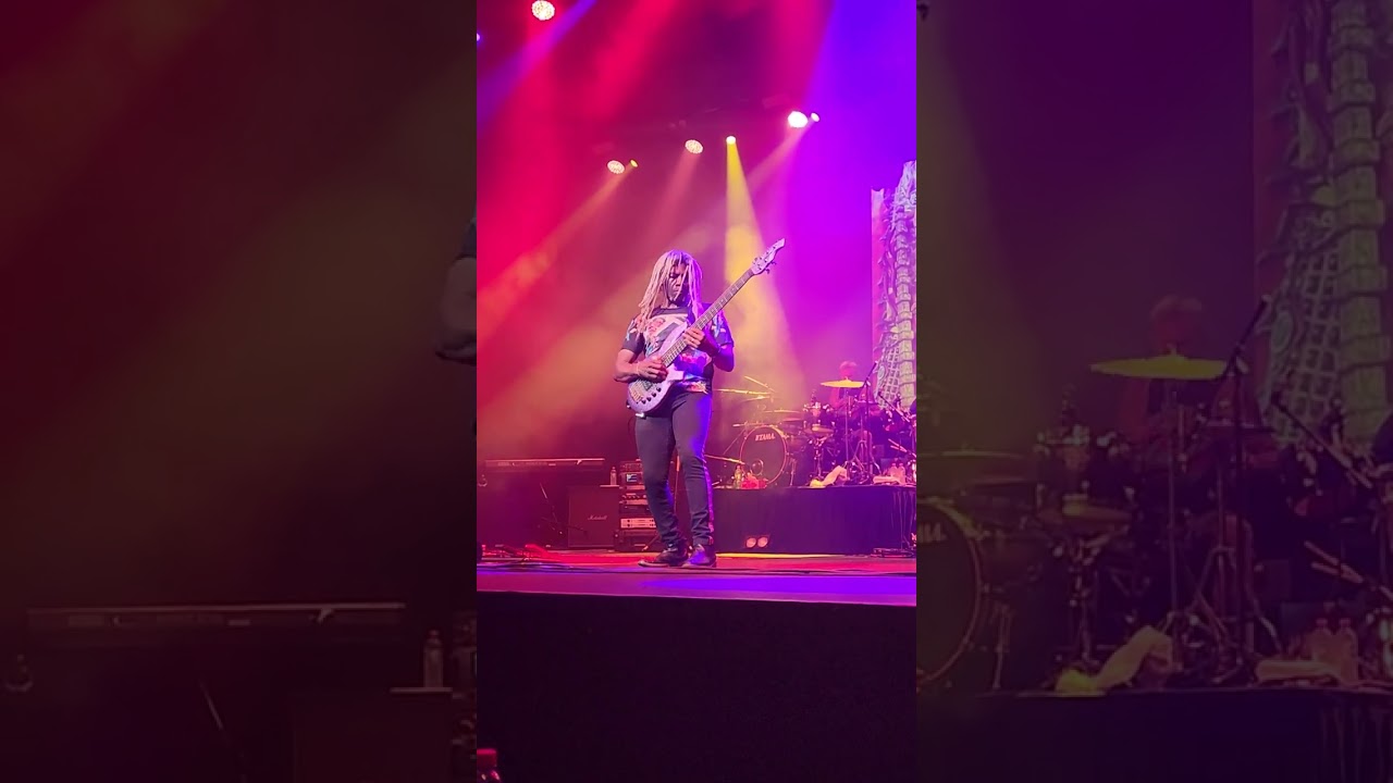 Philip Bynoe Bass - Steve Vai Live Melbourne Australia 2023.