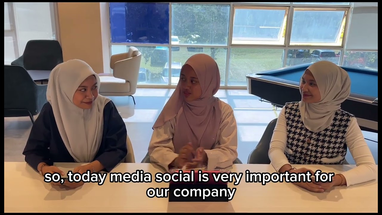 SOCIOLOGY DNSC 4112  | GROUP 10 | HOW POPULAR ARE SOCIAL NETWOKS AMONG DIFFERENT SOCIAL GROUP ?