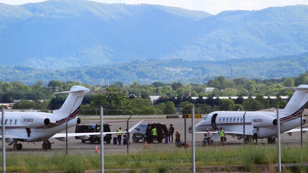 Metallica arrival into Roanoke, Virginia on two NetJets (5-6-25)
