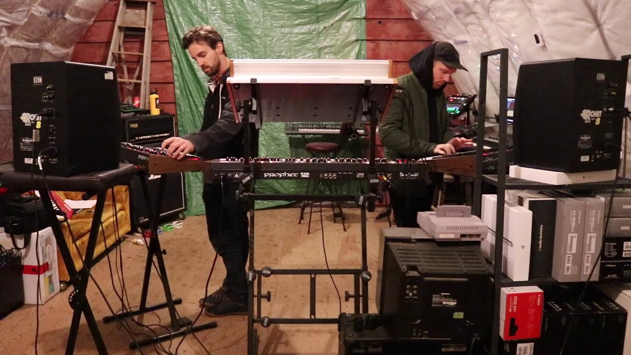 Synth Riffs// OB-6 vs. Prophet-6