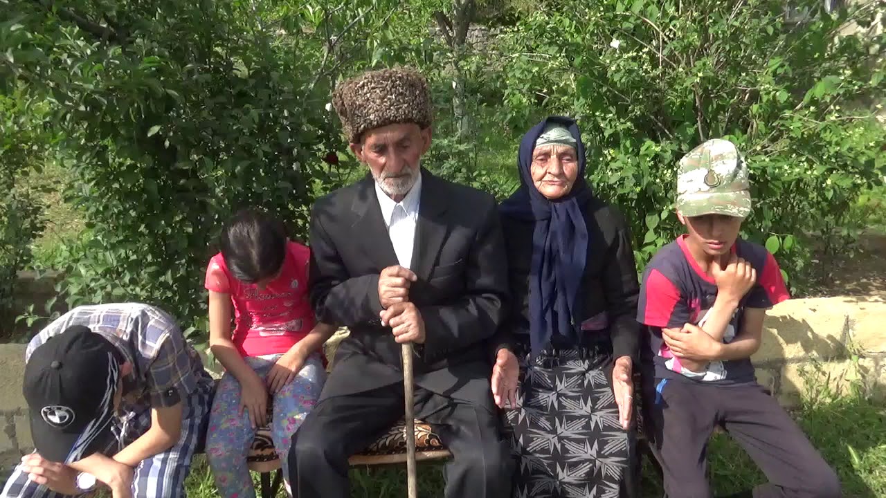Yardımlının Çayüzü kəndində 90 yaşlı cütlüyün həyat hekayəsindən.