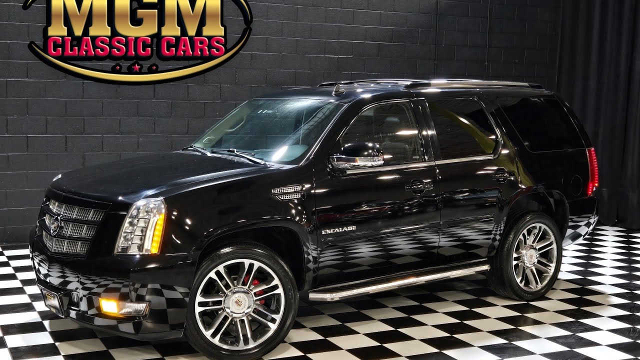 2011 Cadillac Escalade AWD Black On Black 3rd Row Seating Navigation Good Miles Smells New FOR SALE!