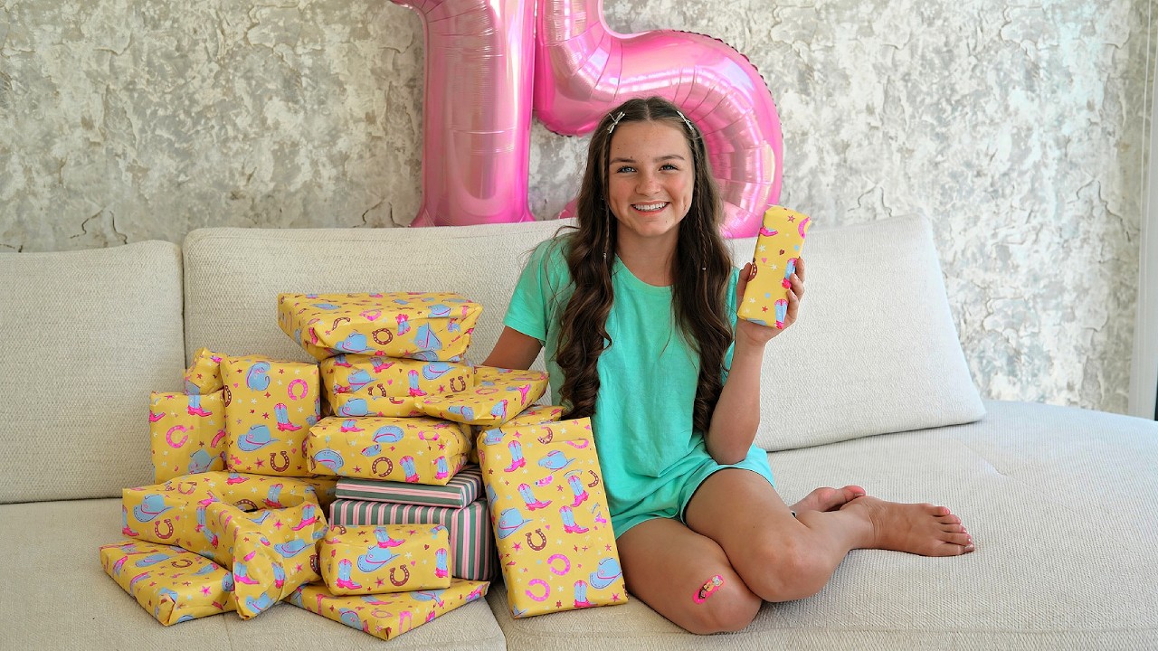 SIENNA'S 15th BIRTHDAY PRESENT OPENING!