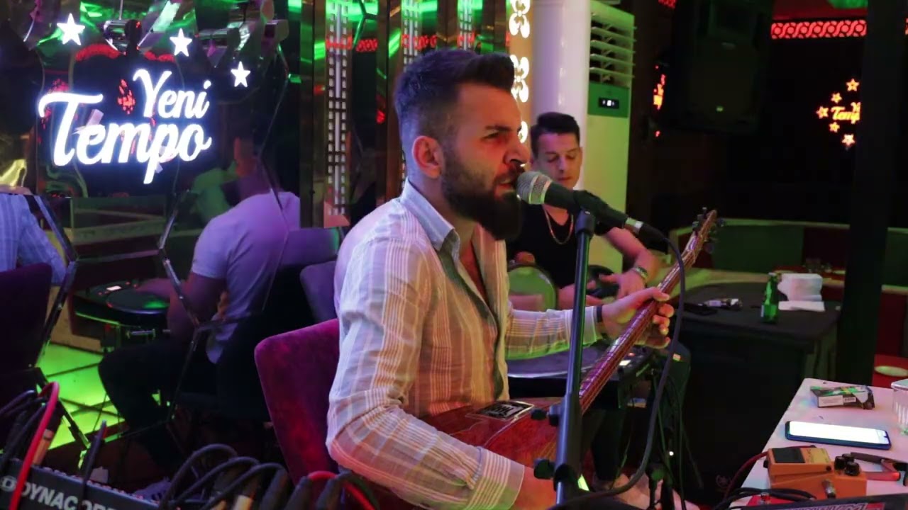 İbrahim Ertuğrul - Üzülürüm Dayanamam | Canlı Performans |