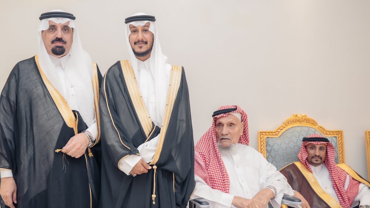 بني عفيف يتقدمهم الشيخ رحمان بن رداد  في حفل زواج خالد بن علي البكيري المالكي تصوير عبدالعزيز الجبري