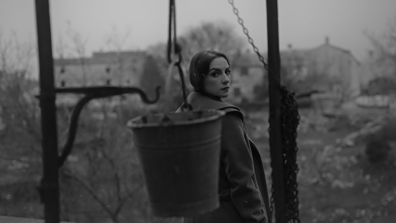 The Reveal - Jasmina Makota