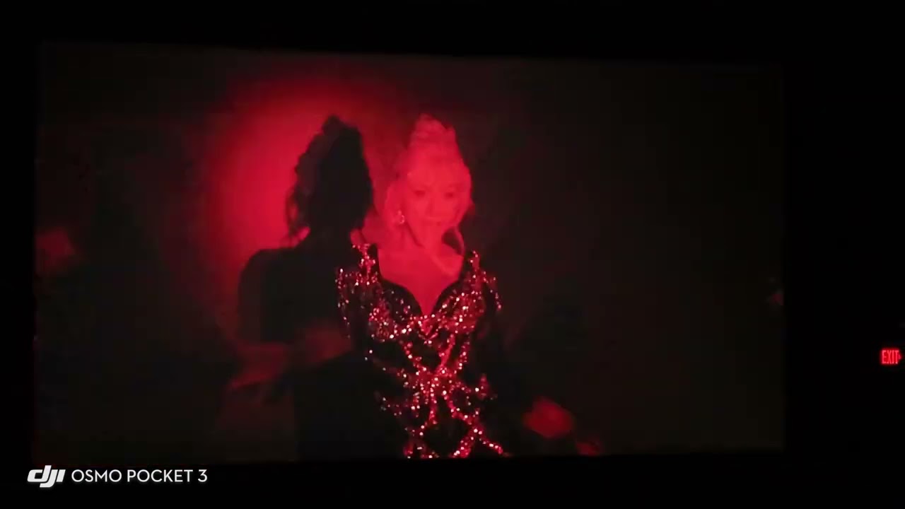 Christina Aguilera - Express (Santa Baby) [Live from The Crazy Horse]