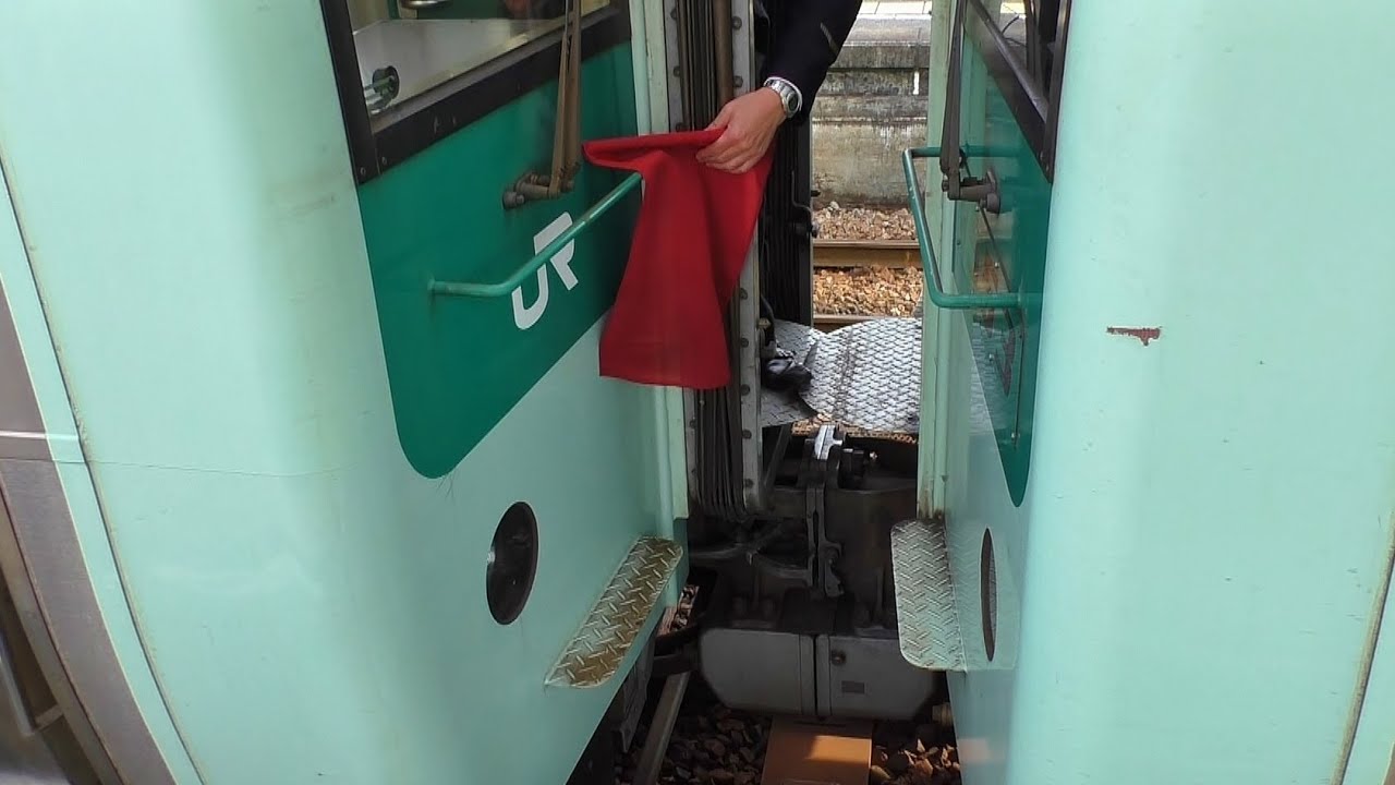 JR四国 1500型気動車 連結作業