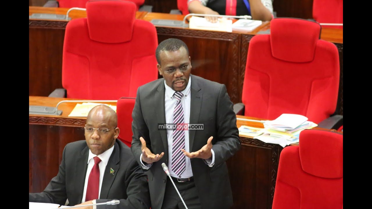 Kuna mambo hayampendezi Zitto Kabwe kwenye elimu ya Tanzania, kayaongea Bungeni