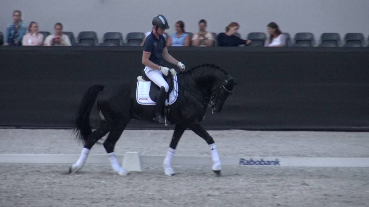 Diederik van Silfhout met Cupido tijdens rondje instructie te Ermelo.