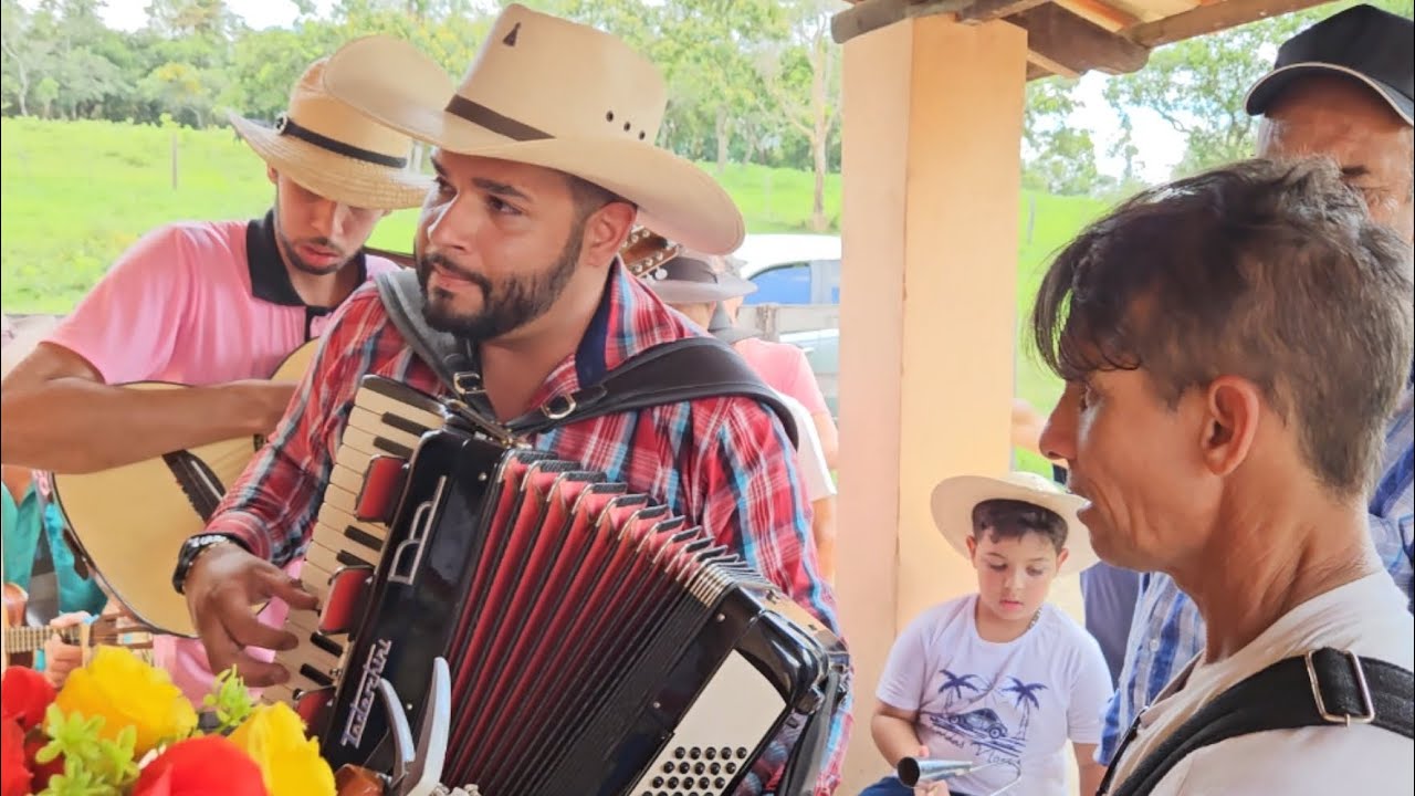 Folia de Reis na roça em Minas Gerais