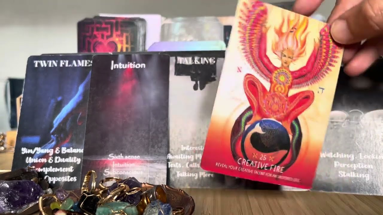 מה היקום שולח? לטובתכן העליונה 🕊️ תת מודע נקי. תשמרו עליו גבוה ונקי 🙏🏼👑
