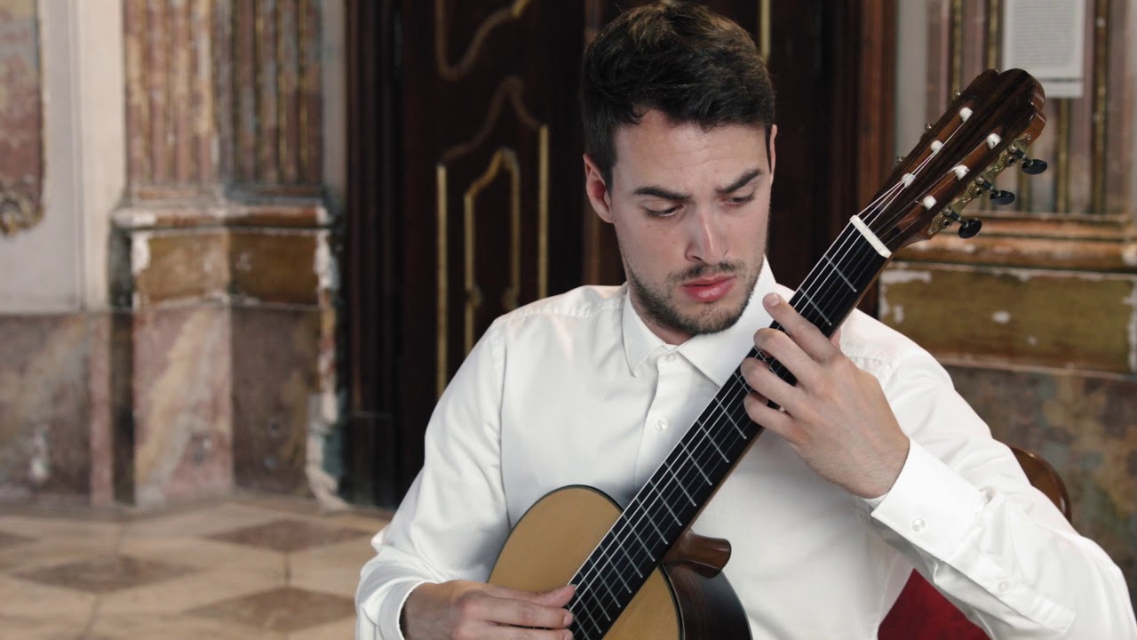 S. L. Weiss: Fantasie - Aljaž Cvirn, Classical guitarist