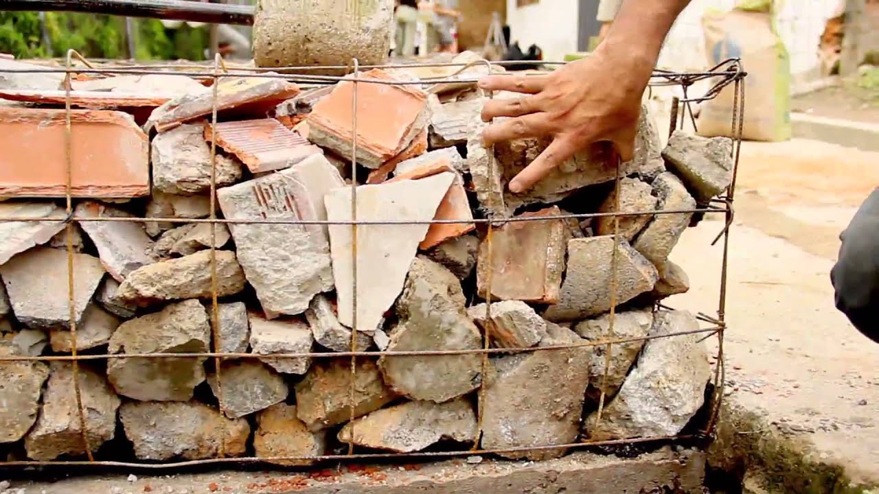 ¿Cómo construir un muro de gavión con escombros?