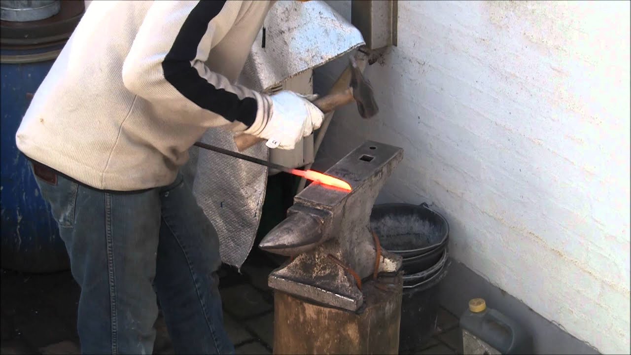 Smedning af lamineret klinge.wmv