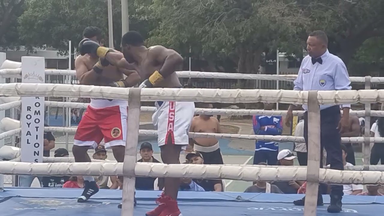 Cristian Peña vs Robert Daniels Jr