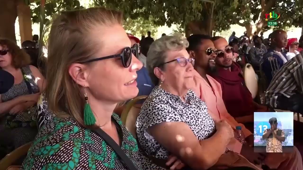 Naaba Saaga 1er de Issouka a tenu sa fête annuelle « le Nabaska » dans la cour royale de Issouka