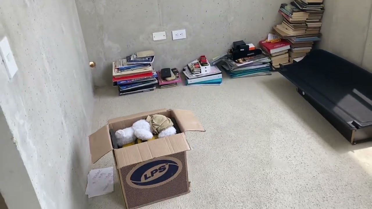Cómo entrega un apartamento en obra gris Amarilo