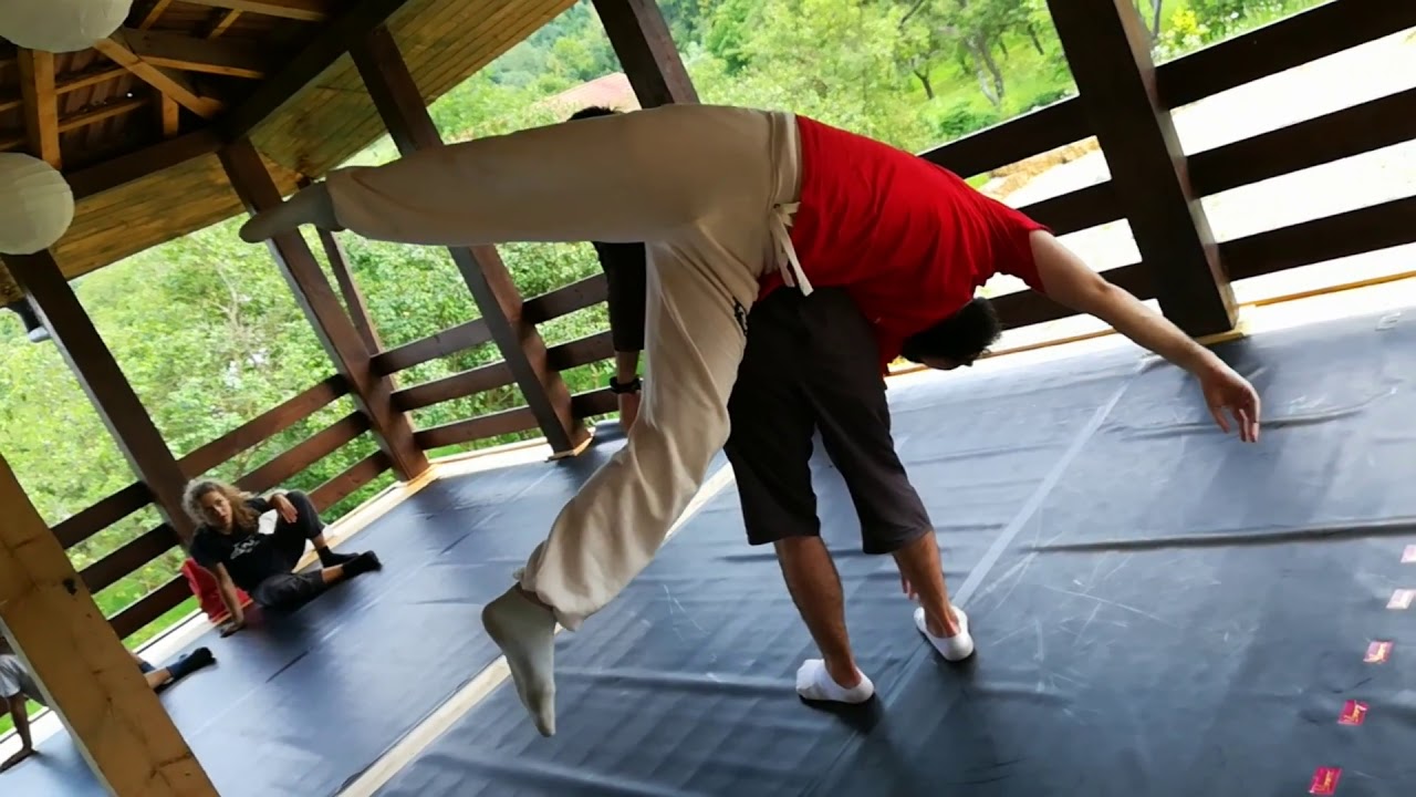 River of liquid weight // Contact Improvisation LAB with Sasha Dodo