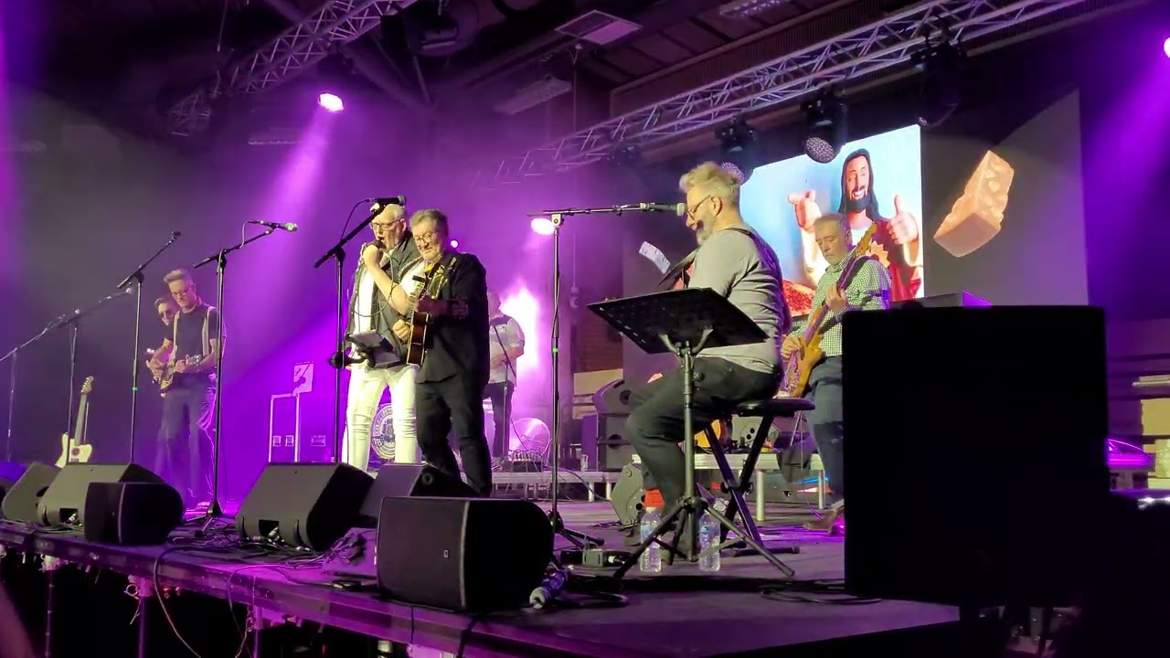 The Everly Pregnant Brothers - Personal Cheeses Live @ The Octagon Sheffield Christmas Special 2023