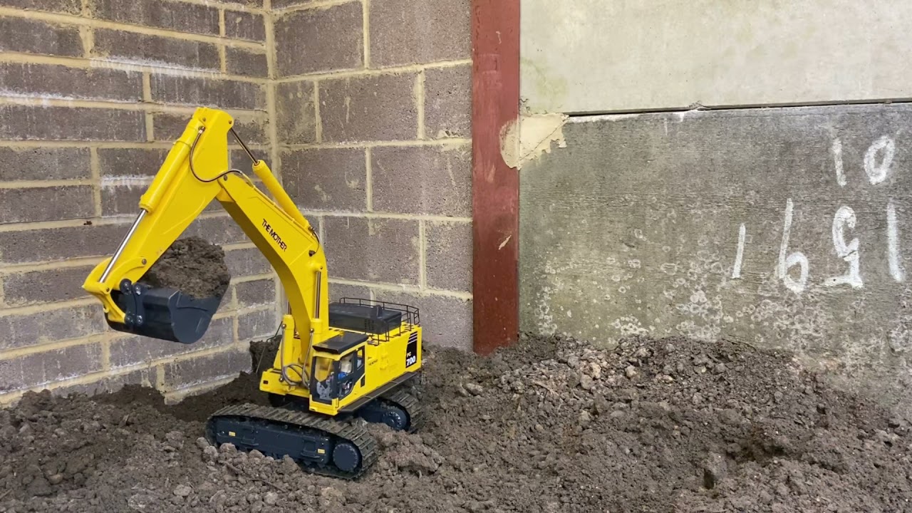 Rc komatsu pc700 the mother rc construction very big rc machine