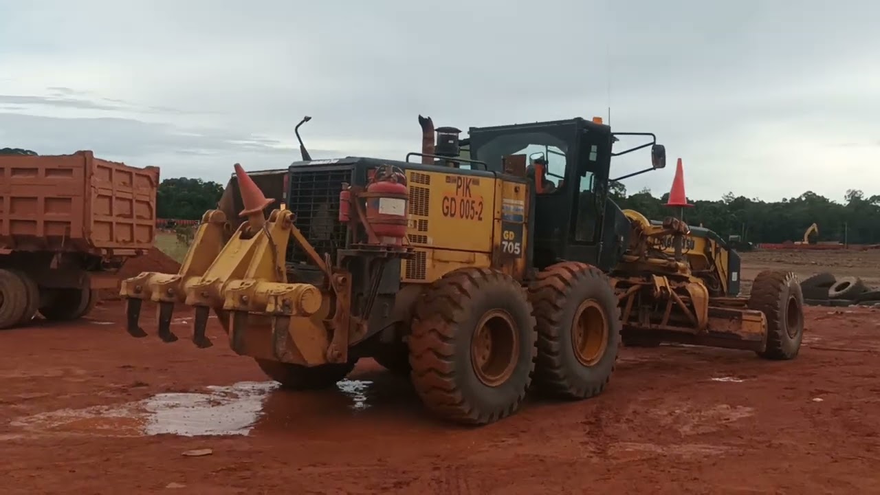 GD705-5 ( komatsu )prepare repair center pin