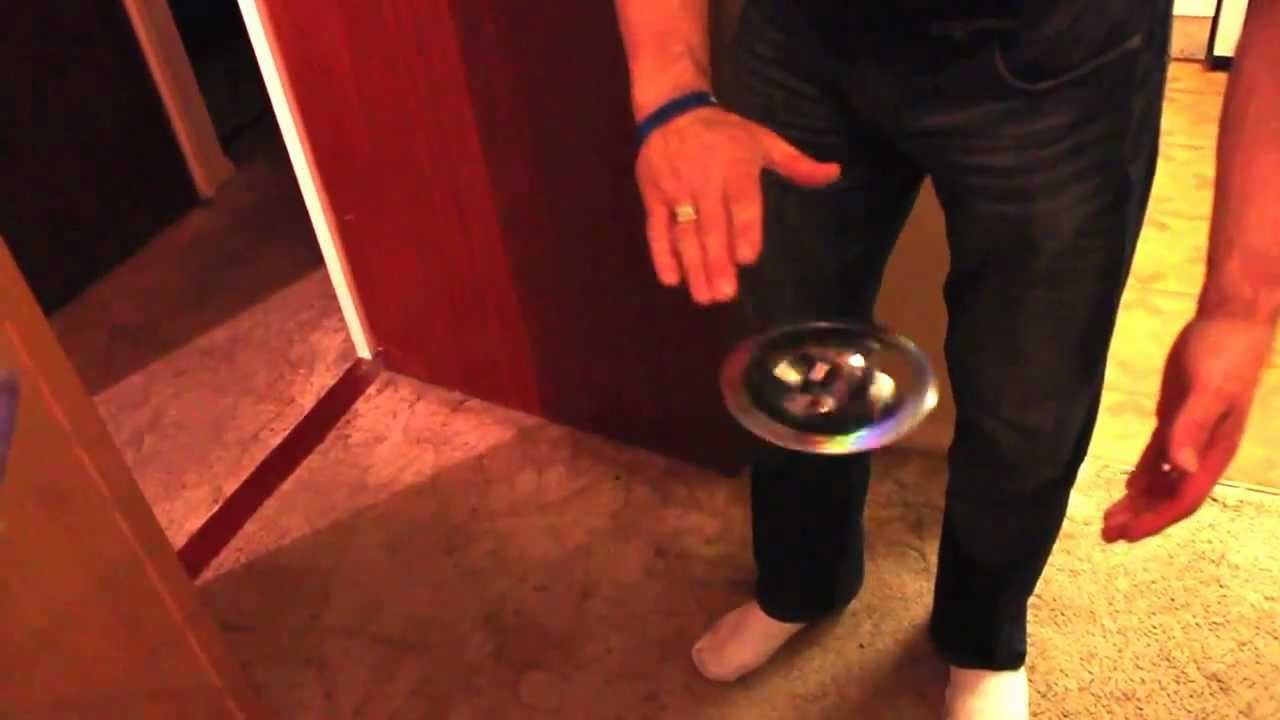 Magic flying saucer