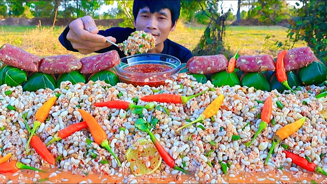 ส้มเนื้อวัวลาบไข่มดแดงแกล้มพริกสดแซ่บคักอีหลีครับพี่น้อง ASMR MUKBANG EATING SHOW#โก้อีสานพาแดก 