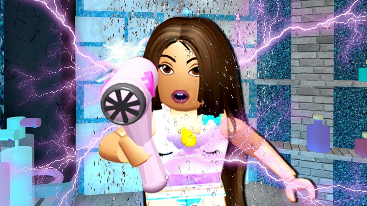 WHY YOU SHOULDN'T TAKE A HAIRDRYER IN THE SHOWER in the new Royale High Update! 🏰