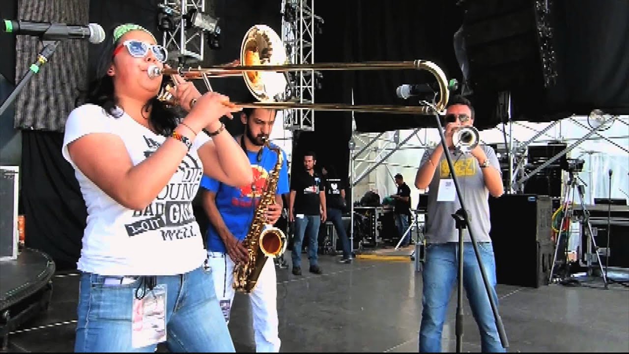 THE KLAXON / Everyday - (en prueba de sonido Altav