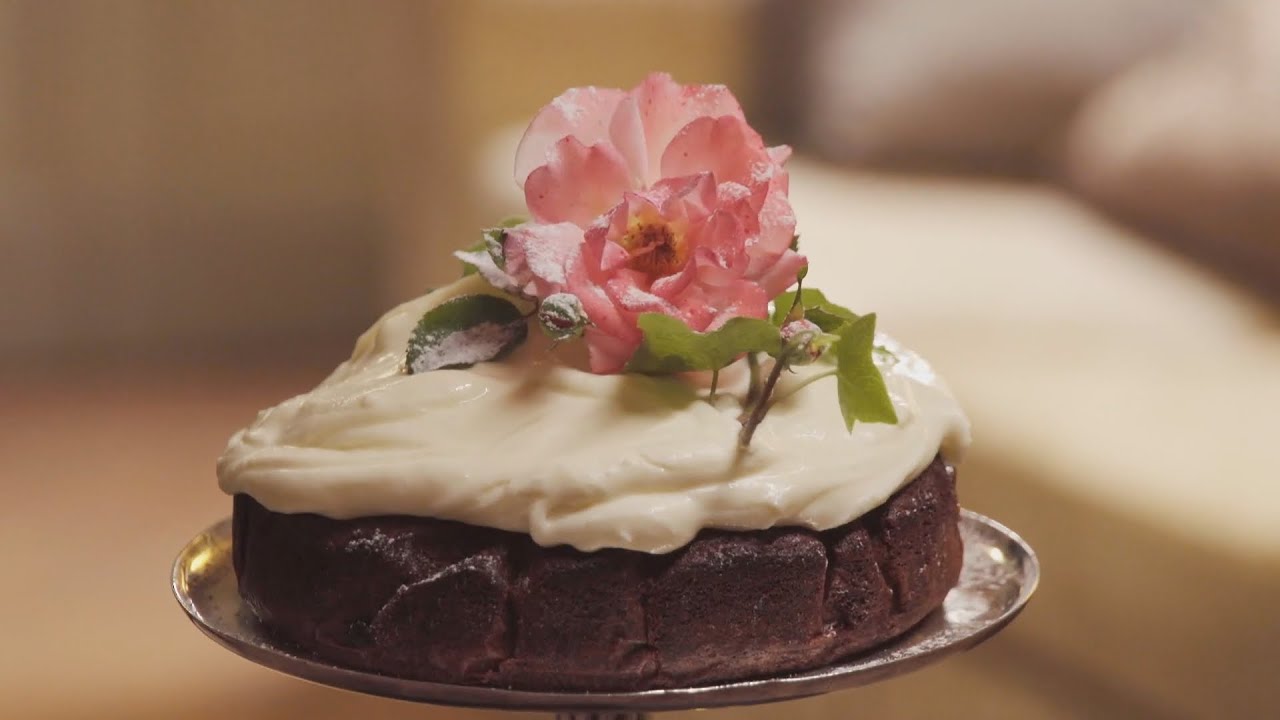 Torta al Caffè con Noci | A Tavola con Csaba