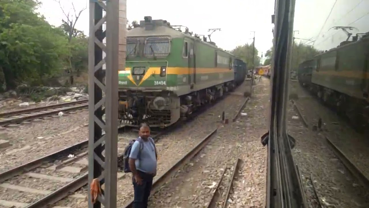 #Chandigarh, Bandra SF Arrived Delhi Cant #Indian Railway.