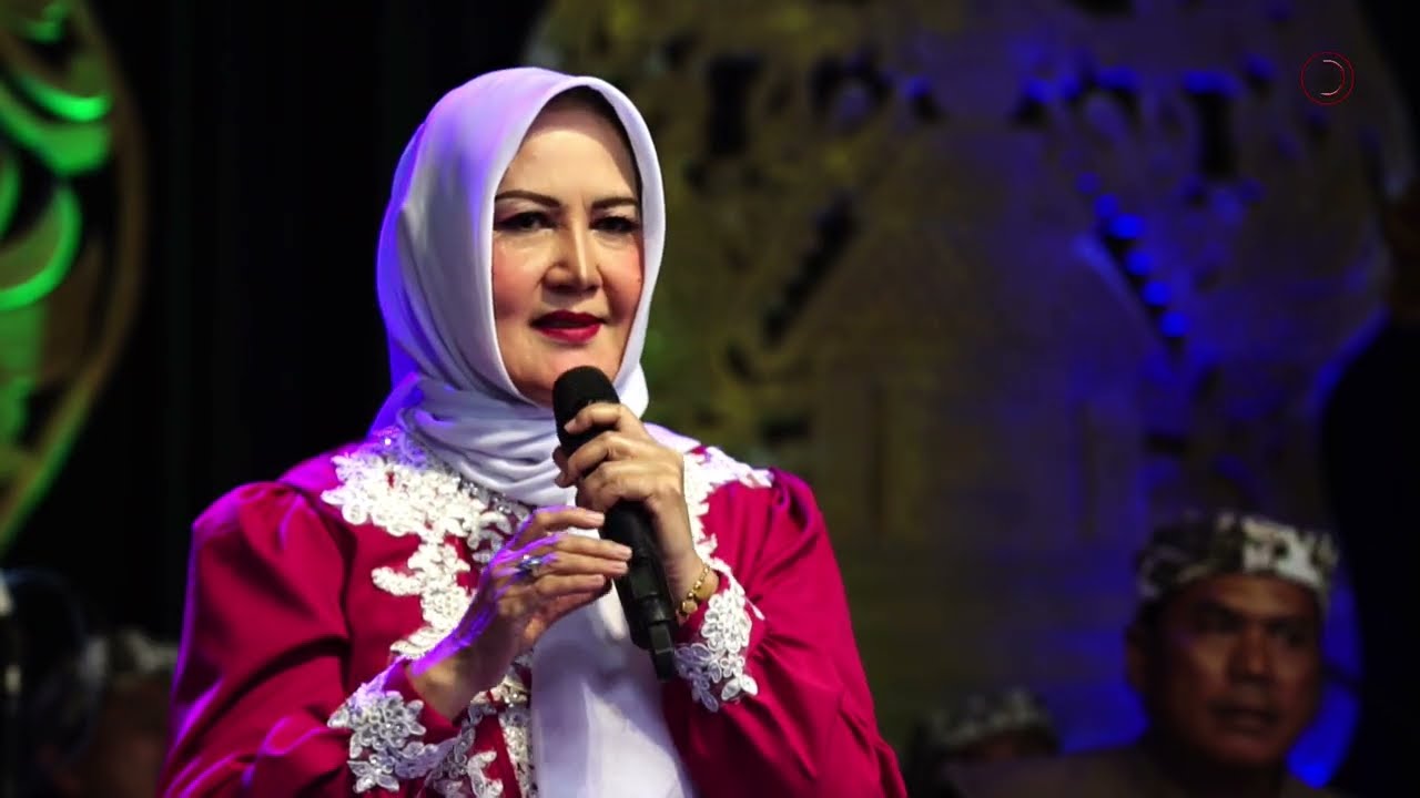 HJ. UUN KURNIASIH  - SUMPAH SUCI