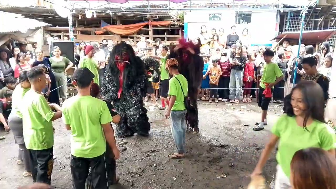Atraksi barong reak dan kuda lumping di acara milangka 2th 2 putra jaya mandiri 👹🦁🤘well#2pjm